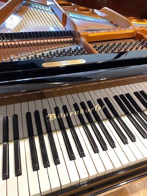 Originale Klaviatur, aufgearbeitet